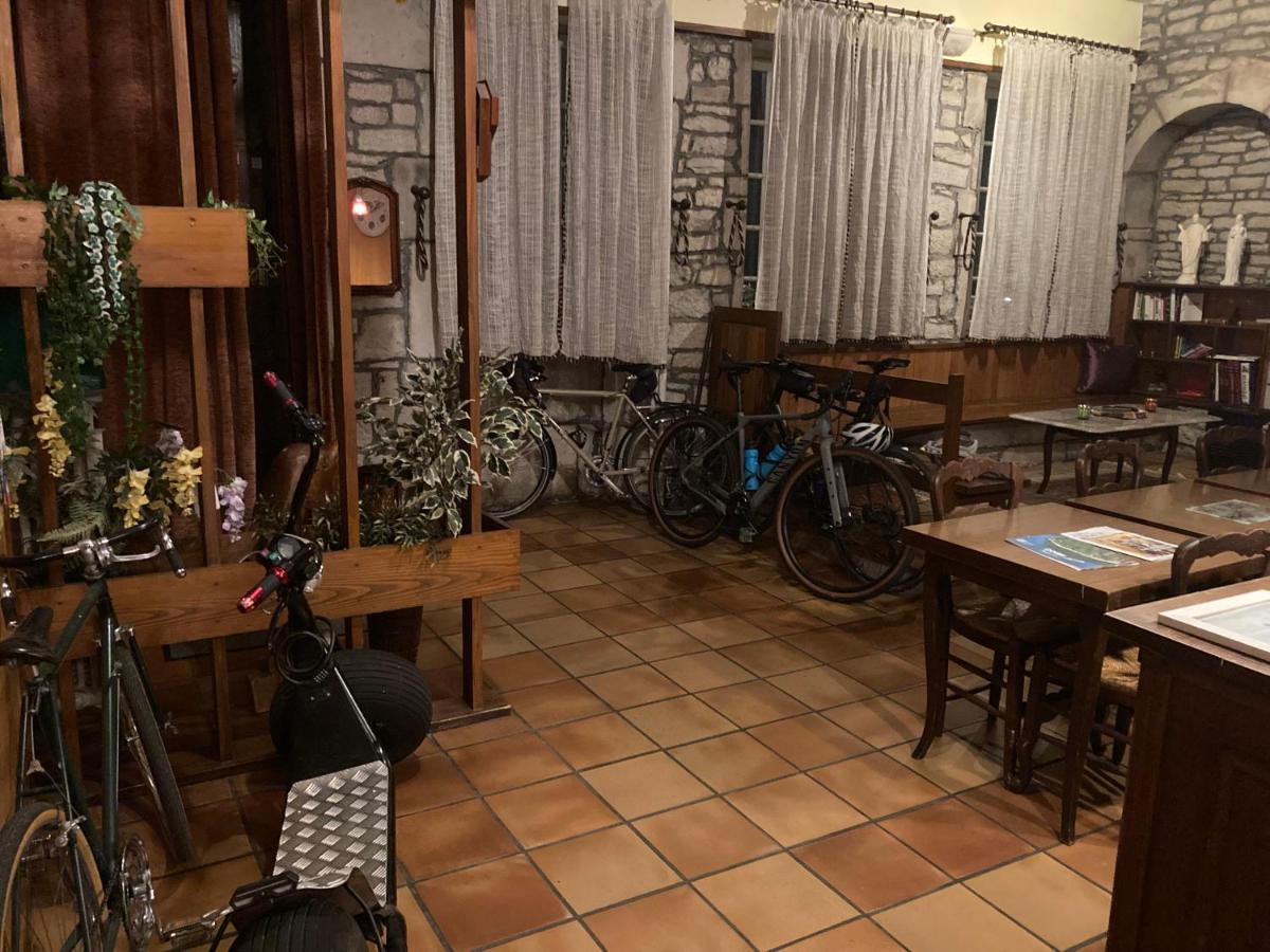 Ancien Hotel Plein De Charme Baume-les-Dames Dış mekan fotoğraf